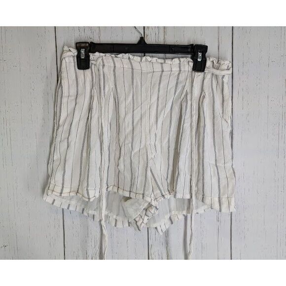 American Eagle Outfitters Pants - American Eagle Size‎ Large Black White Stripe Paperbag Drawstring Flowy Shorts